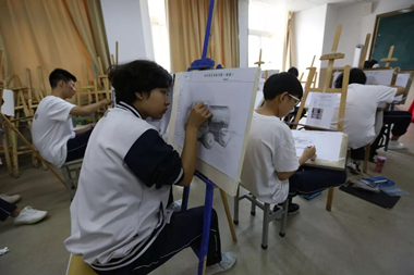 新时代论文发表高校绘画专业实践课程的思政教学改革探索