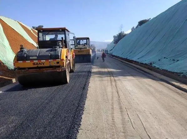 完善市政道路工程施工质量控制的论文发表措施