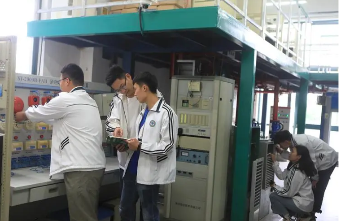 关于医院建筑电气工程管理工作的思考论文发表